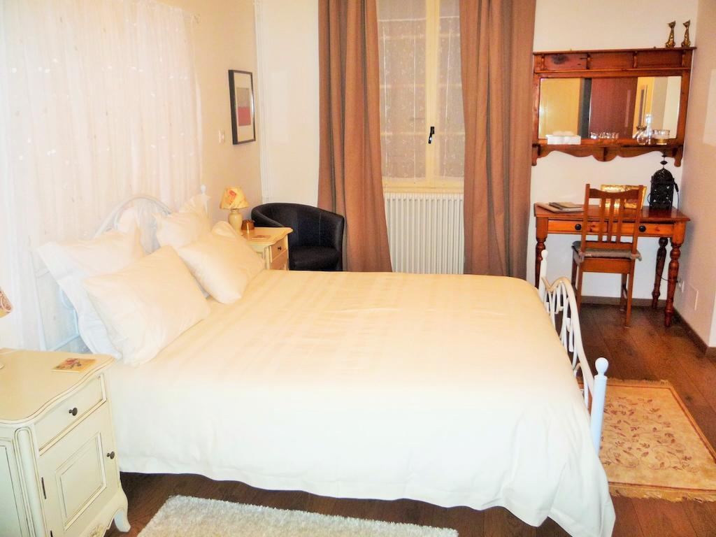 Bed and Breakfast Chez Edell Monpazier Zimmer foto